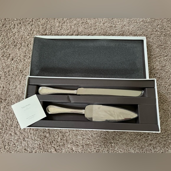 Vera Wang Other - Vera Wang Wedgwood Grosgrain Cake Serving Set 2 Piece Silverplate Wedding